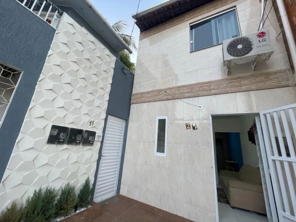 Casa perto da orla da Atalaia