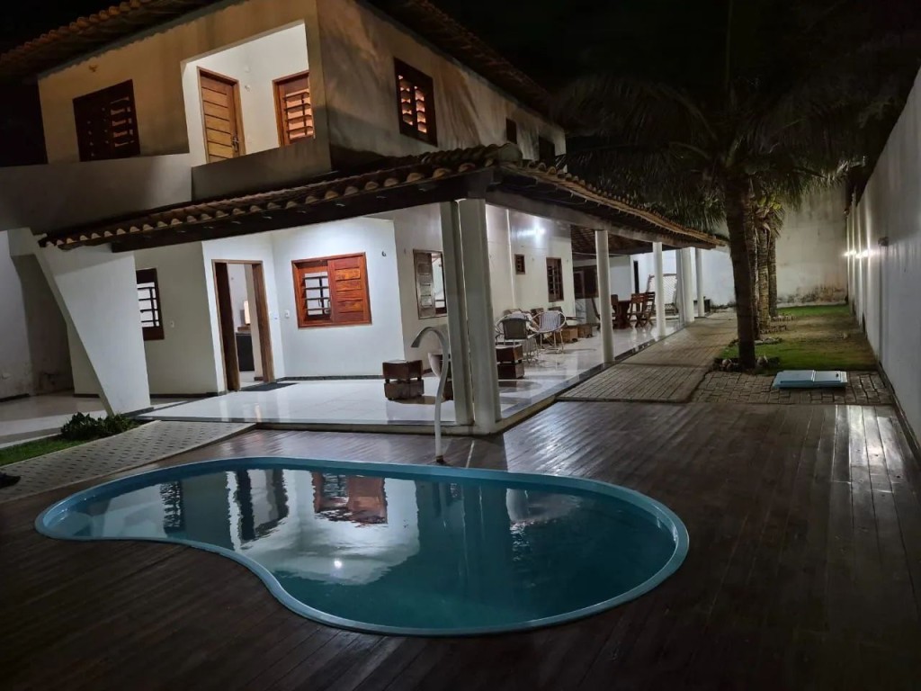 Casa na praia com piscina